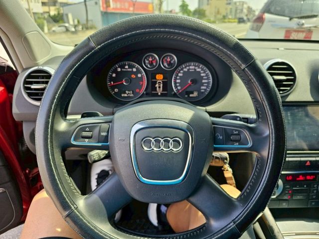 小巧可愛女用車 最佳的防護 行車最安全 空間適宜 亮眼的城市小鋼炮 動靜皆美 歡迎來試乘..  第11張相片