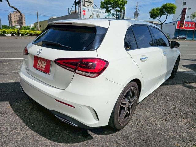 小改款一手女用車 I KEY摸門解鎖 一體成型液晶顯示器 眾多配備不及備載 來看了就想買!  第3張相片