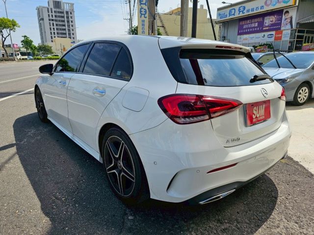 小改款一手女用車 I KEY摸門解鎖 一體成型液晶顯示器 眾多配備不及備載 來看了就想買!  第4張相片