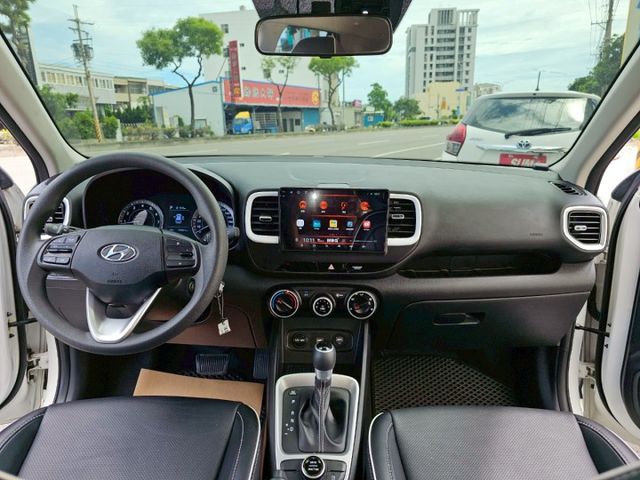 又一台一手女用車 最新八核心影音安卓機 前後錄鏡頭 倒車顯影 六種駕駛模式 省油 妥善率高 風靡都會跨世代休旅  第12張相片