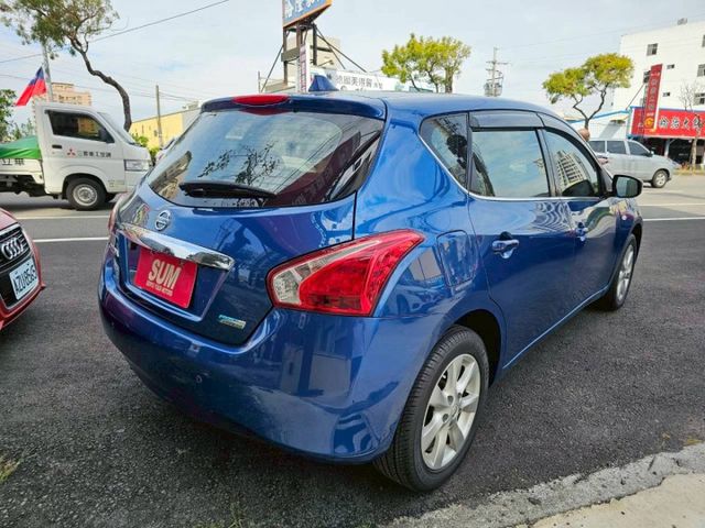 單純勤勞一手美車 大螢幕影音安卓機 胎壓偵測 盲點偵測 倒車顯影 大空間 省稅金 氣氛佳  第3張相片