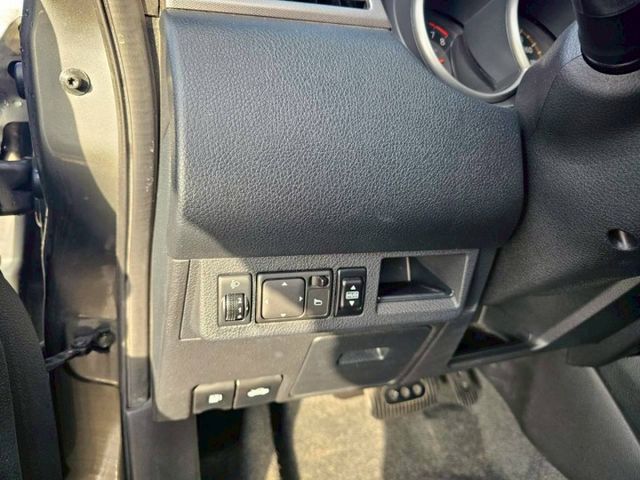 俗擱大碗的一手車庫車 來試車就知道車況超好 無抖動無漏油 冷氣超冷 有大螢幕影音安卓機 倒車顯影  第7張相片