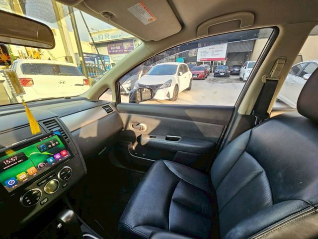 俗擱大碗的一手車庫車 來試車就知道車況超好 無抖動無漏油 冷氣超冷 有大螢幕影音安卓機 倒車顯影  第9張相片