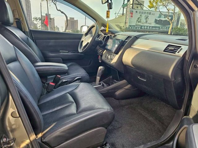 俗擱大碗的一手車庫車 來試車就知道車況超好 無抖動無漏油 冷氣超冷 有大螢幕影音安卓機 倒車顯影  第15張相片