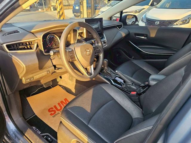 車況宛如新車 內裝氣氛佳 12代ALTIS人人愛 認證車 原鈑件 ACC自動跟車 定速 SPORT 巡跡防滑系統  第7張相片