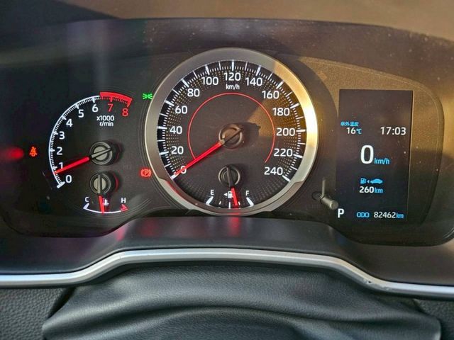 車況宛如新車 內裝氣氛佳 12代ALTIS人人愛 認證車 原鈑件 ACC自動跟車 定速 SPORT 巡跡防滑系統  第9張相片