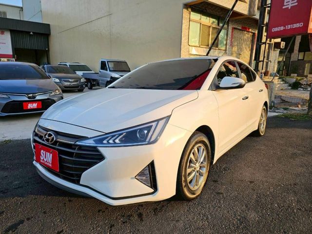 原廠保養正一手車 內外氣氛佳 無任何待修 狀態如新車一般 這麼好的車一定要介紹給您鑑賞 歡迎蒞臨...  第1張相片