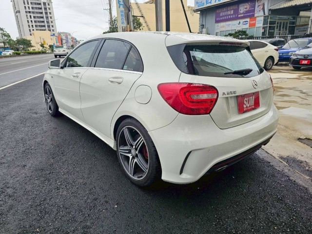 Sport版 原鈑件 全景天窗 換檔撥片 電動座椅 倒車顯影 定速限速 賽車座椅 車況非常好 一手車庫車  第4張相片