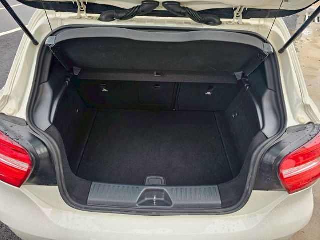 Sport版 原鈑件 全景天窗 換檔撥片 電動座椅 倒車顯影 定速限速 賽車座椅 車況非常好 一手車庫車  第5張相片