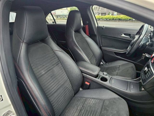 Sport版 原鈑件 全景天窗 換檔撥片 電動座椅 倒車顯影 定速限速 賽車座椅 車況非常好 一手車庫車  第18張相片