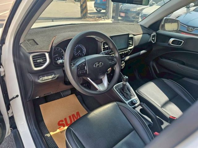 一手美車 氣氛佳車況好 主打六種駕駛模式 讓您家庭出遊 露營 都市小休旅都讓您有面子有裡子 好停車也省稅金哦!  第9張相片