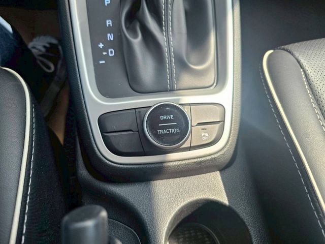 一手美車 氣氛佳車況好 主打六種駕駛模式 讓您家庭出遊 露營 都市小休旅都讓您有面子有裡子 好停車也省稅金哦!  第12張相片