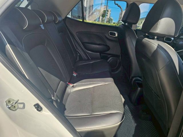 一手美車 氣氛佳車況好 主打六種駕駛模式 讓您家庭出遊 露營 都市小休旅都讓您有面子有裡子 好停車也省稅金哦!  第19張相片