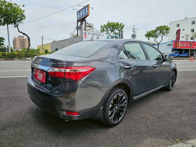 經典中的經典 跑少狀況超好 抬頭顯示器 導航 導車顯影 胎壓偵測器 恆溫空調 無可挑剔的不敗車款..  第3張相片