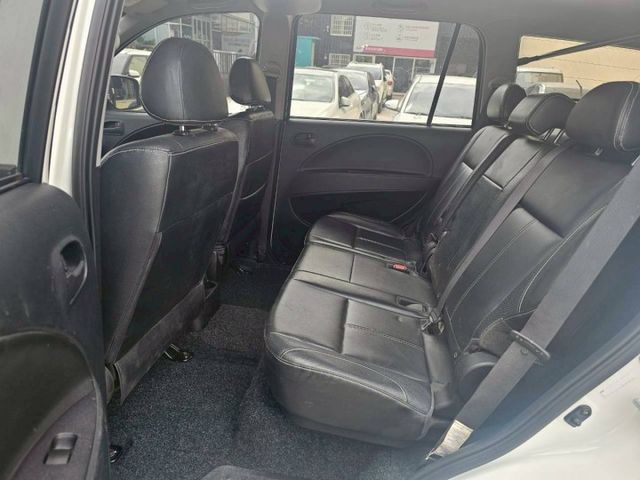 可以當露營車 工程車 空間大 狀況非常好! 做生意擺攤也非常好用 做文具的也適用 多用途廂型車..  第12張相片