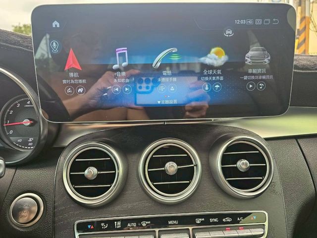 全車原鈑件 7安 I-KEY 雙區恆溫 LED頭燈 超大螢幕影音安卓機360環景後座出風口 全景天窗 換檔快撥 電子閥門  第12張相片