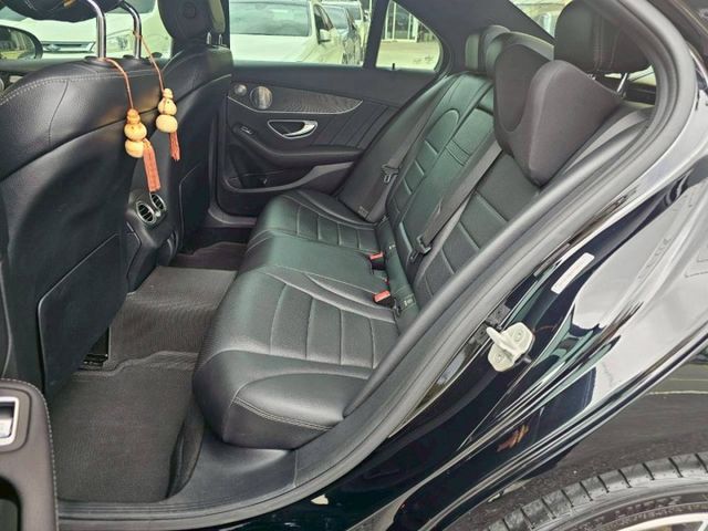 全車原鈑件 7安 I-KEY 雙區恆溫 LED頭燈 超大螢幕影音安卓機360環景後座出風口 全景天窗 換檔快撥 電子閥門  第16張相片