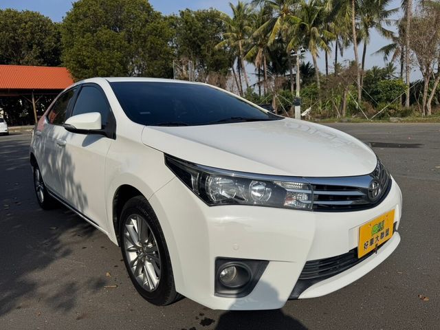 TOYOTA豐田 ALTIS  第2張相片