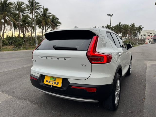 VOLVO富豪 XC40  第4張相片