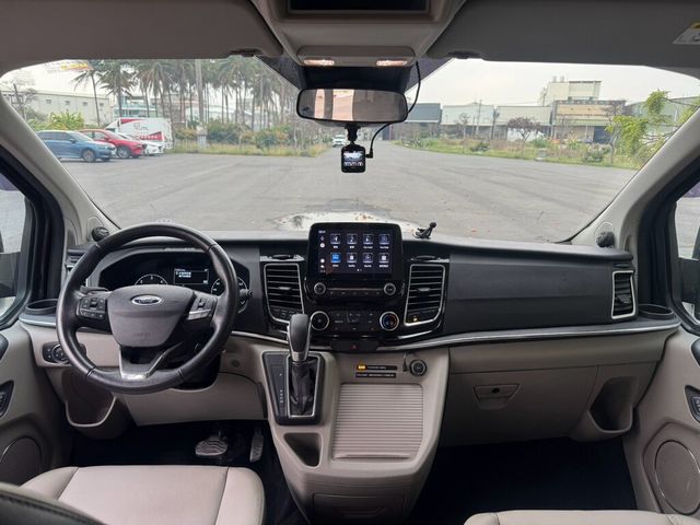 FORD福特 TOURNEO CUSTOM  第8張相片