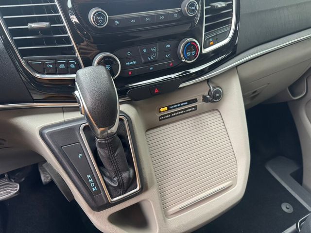 FORD福特 TOURNEO CUSTOM  第13張相片