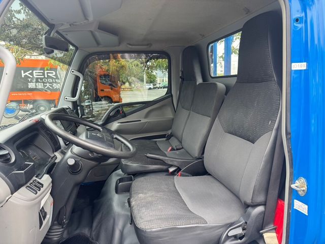 MITSUBISHI三菱 CANTER  第7張相片