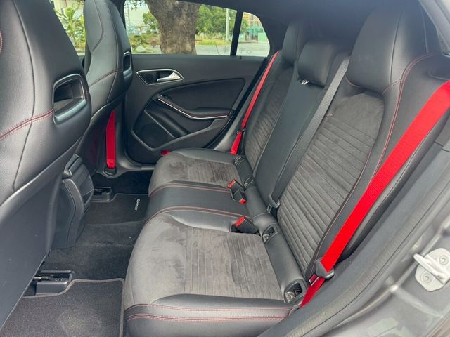 M-BENZ賓士 CLA250 SHOOTING BRAKE  第6張相片