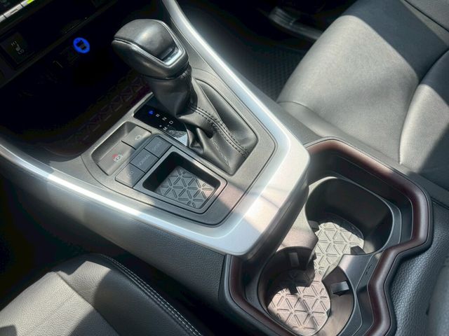 TOYOTA豐田 RAV4  第13張相片