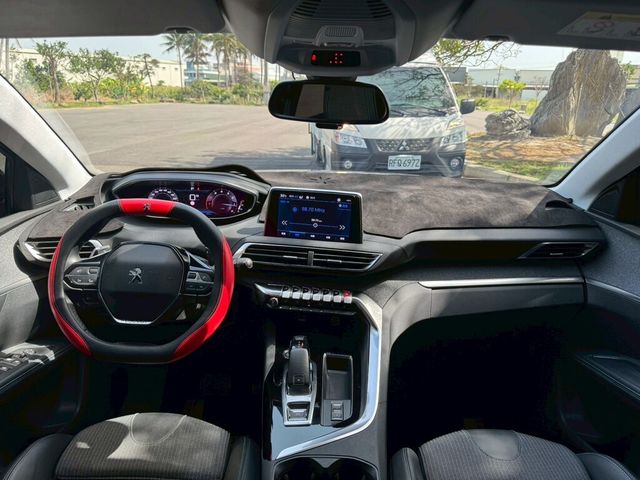 PEUGEOT寶獅 5008  第8張相片