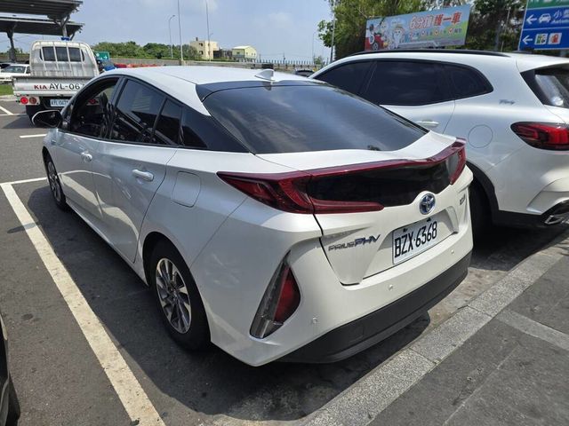 TOYOTA豐田 PRIUS  第3張相片