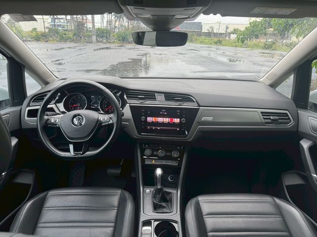 VOLKSWAGEN福斯 TOURAN  第8張相片