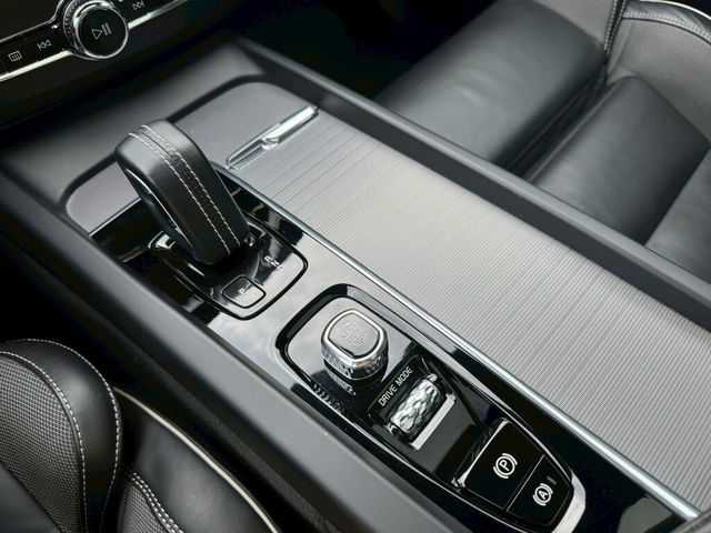 VOLVO富豪 XC60  第13張相片