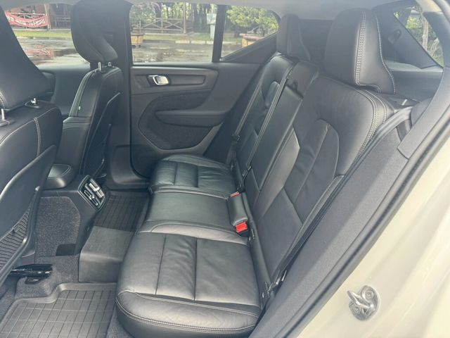 VOLVO富豪 XC40  第6張相片