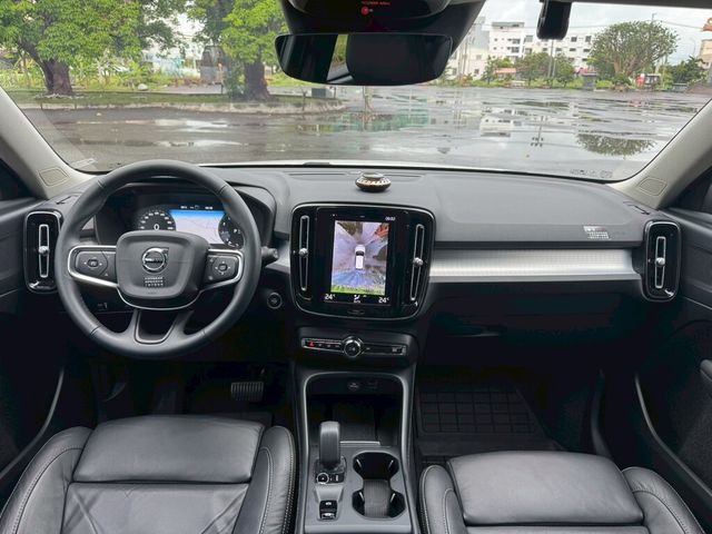 VOLVO富豪 XC40  第7張相片
