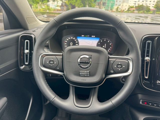 VOLVO富豪 XC40  第8張相片