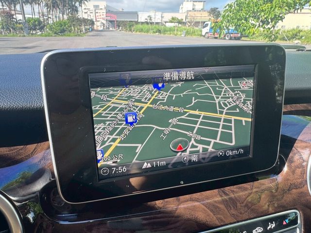 M-BENZ賓士 V250 D  第11張相片