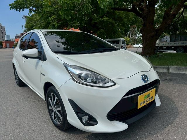 TOYOTA豐田 PRIUS C  第2張相片