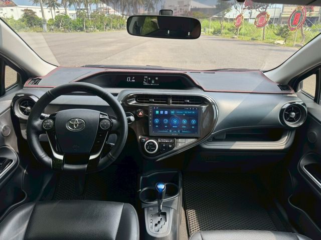 TOYOTA豐田 PRIUS C  第7張相片