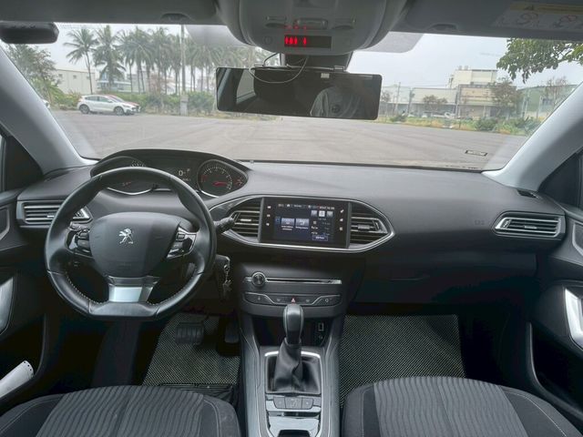 PEUGEOT寶獅 308  第7張相片