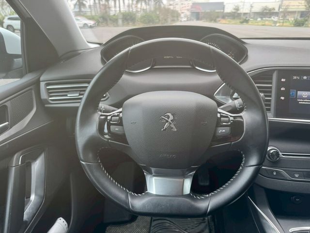 PEUGEOT寶獅 308  第8張相片