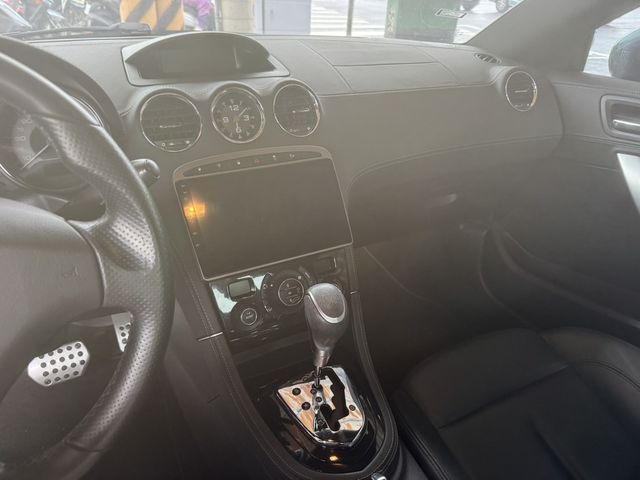 PEUGEOT寶獅 RCZ  第6張相片