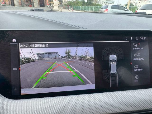 BMW寶馬 118I  第11張相片