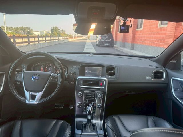 VOLVO富豪 S60  第7張相片