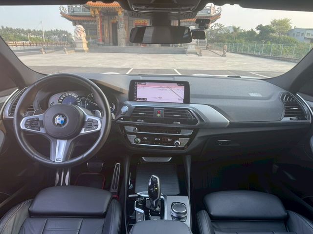 BMW寶馬 X4 XDRIVE30I  第7張相片