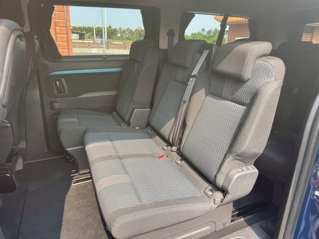 PEUGEOT寶獅 TRAVELLER  第6張相片