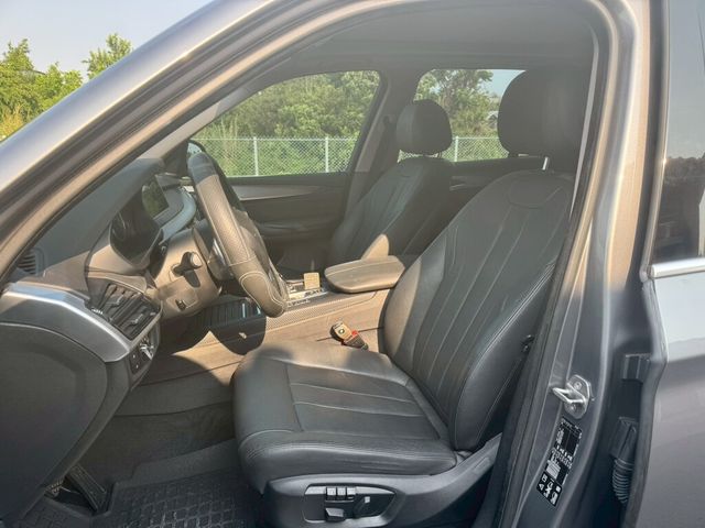 BMW寶馬 X5 XDRIVE25D  第5張相片