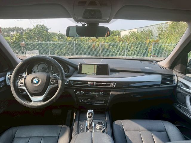 BMW寶馬 X5 XDRIVE25D  第7張相片