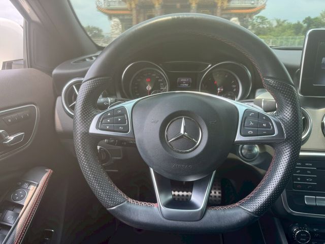 M-BENZ賓士 GLA180  第8張相片