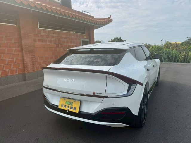 KIA起亞 EV6  第3張相片