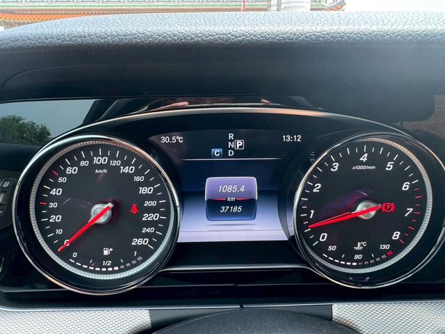 M-BENZ賓士 E200  第9張相片